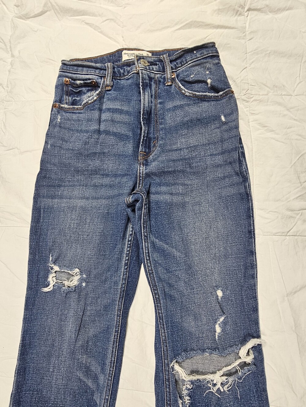 Abercrombie The Ankle Straight Leg Distressed Denim Jeans Women’s Size 26 - Picture 3 of 10